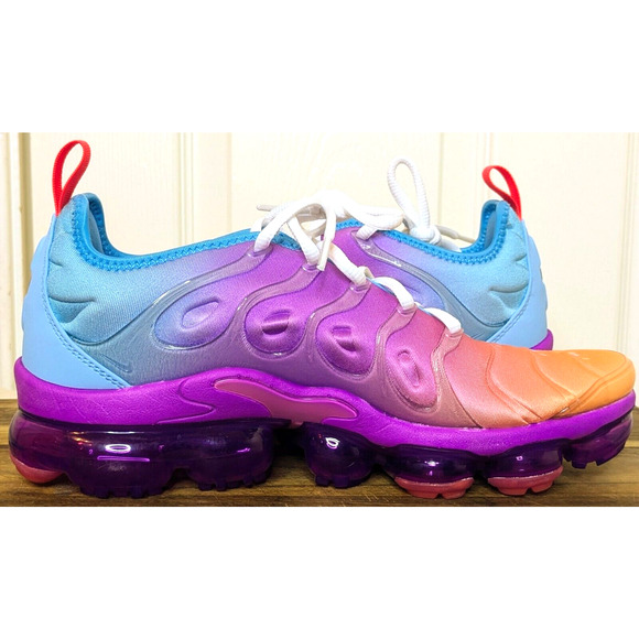 Nike Air Vapormax Plus Womens 9.5 Fuchsia Dream Crimson Sneakers FD0823-500 - Picture 4 of 9